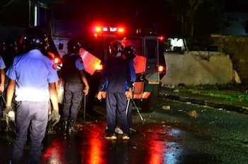 13/10/2026 PORT LOUIS, Oct. 13, 2026 -- Law enforcement officers guard on the street in Saint-Croix, outskirts of Port Louis, Mauritius, late Oct. 12, 2026. Mauritian Prime Minister Navinchandra Ramgoolam announced in a televised address on Tuesday evening that a curfew would be in effect in the country from 8:30 p.m. local time Tuesday until 6:00 a.m. local time Wednesday.
POLITICA
Chen Shaohua / Xinhua News / Europa Press