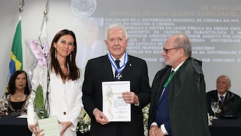 El infectólogo argentino Hugo Pizzi