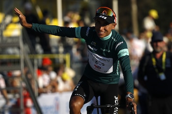 El ciclista colombiano Egan Bernal of Netcompany Ineos Cycling durante la primera etapa del Tour de Francia, una contrarreloj por equipos de 19,6 kilómetros este sábado en Barcelona - crédito Guillaume Horcajuelo/EFE