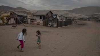 En fotos: las personas que trabajan y habitan el relleno sanitario a las afueras de Tijuana