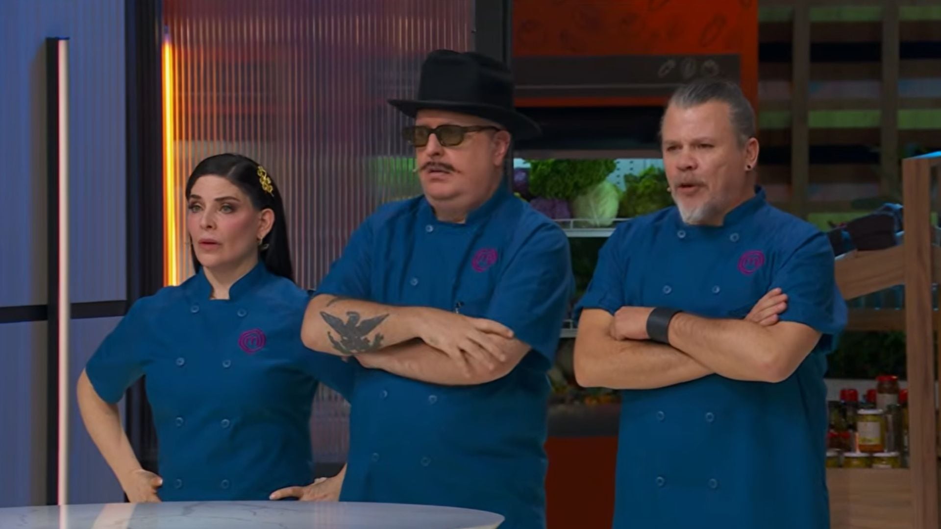 El cocinero no logró convencer a Zahie Téllez, Adrián Herrera y Poncho Cadena con su platillo de reconciliación y se convirtió en el quinto eliminado de la temporada de MasterChef 24/7. (Captura de pantalla YouTube MasterChef)