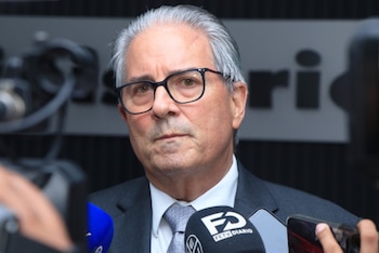 Se busca fortalecer las acciones contra las irregularidades en la emisión de diagnósticos y la comercialización ilícita de expedientes médicos, afirmó el ministro de Salud, Fernando Boyd Galindo. (Minsa)