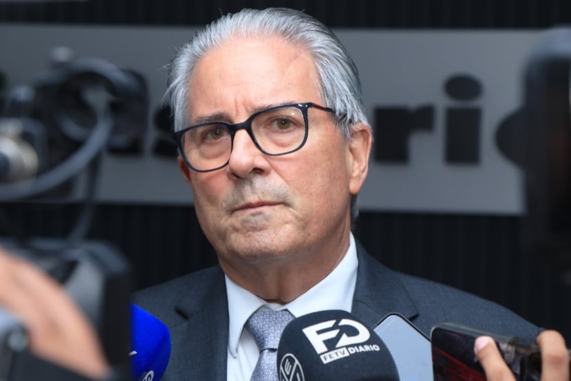 El ministro de Salud, Fernando Boyd, dio un plazo de 48 horas para garantizar la protección del personal que trabaja en Escobal. Cortesía Minsa