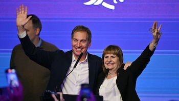 “Misión París”: el Gobierno apuesta a la Argentina Week para destrabar el debate por las PASO en el Senado