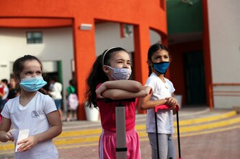 Niños en una escuela en
