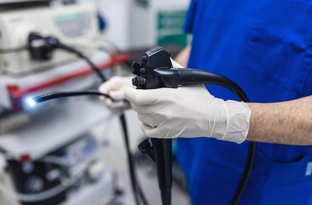 El paciente afectado sufrió graves secuelas tras una colonoscopía realizada en 2008 en el conurbano bonaerense. (Foto de archivo: Freepik)