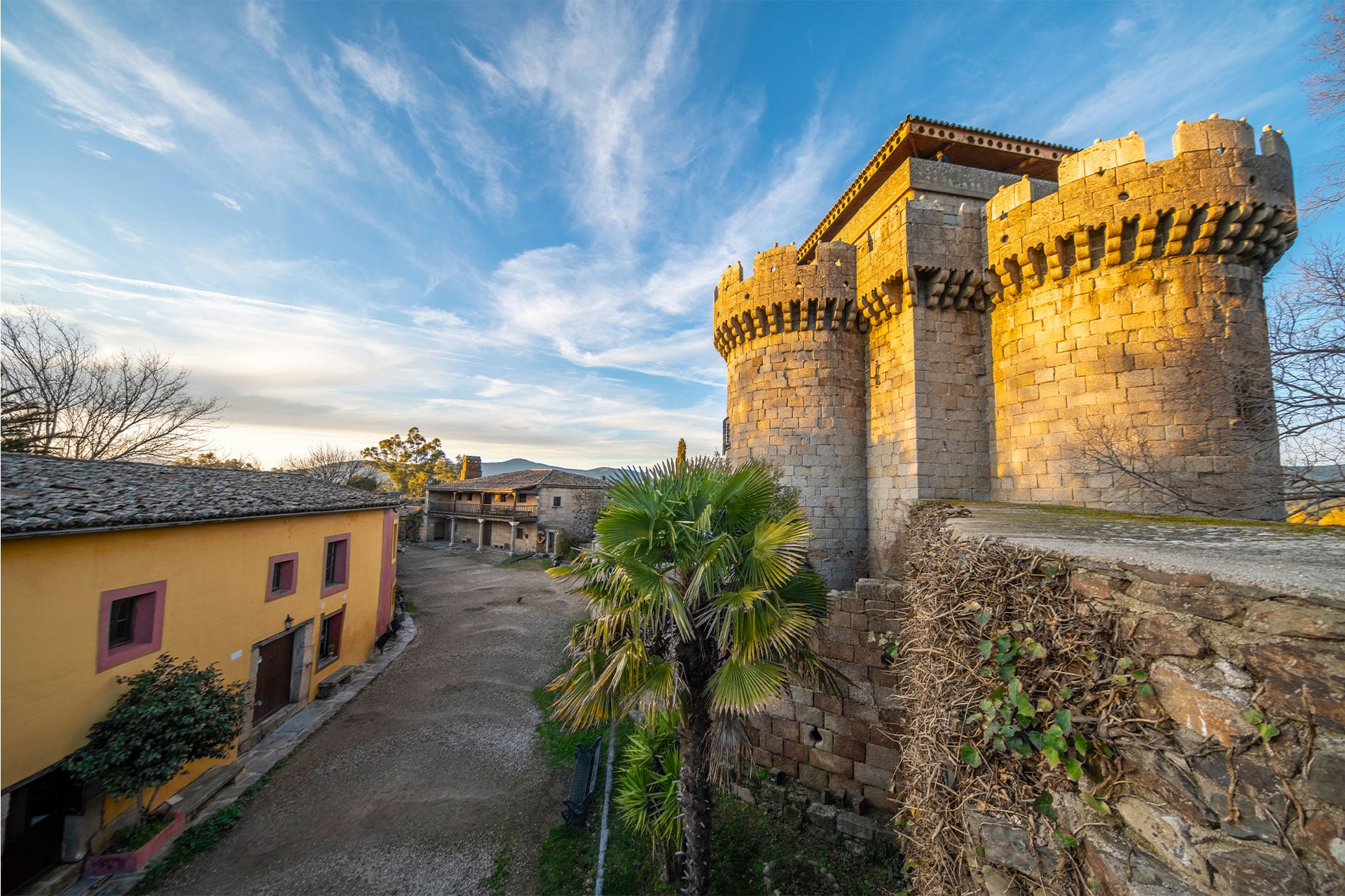 El pequeño pueblo de Cáceres que esconde un restaurante reconocido por Michelin: una joya gastronómica bajo tierra con platos desde 16 €