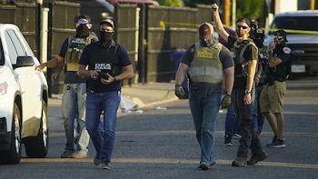 Agentes del FBI y DEA