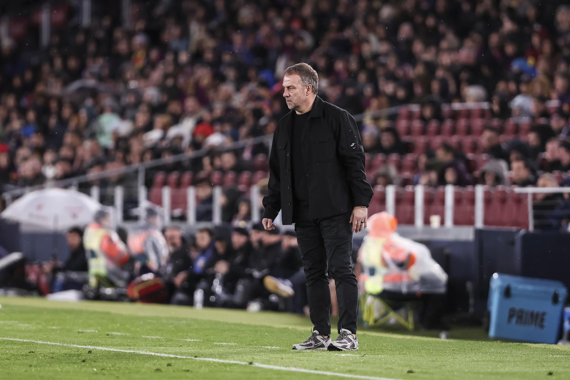 Hansi Flick: «No estaba contento con la primera parte, pero puedo entenderlo»