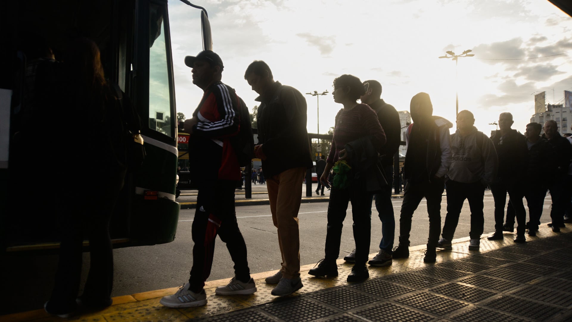 Los horarios nocturnos de colectivos en el AMBA se verán reducidos (Fotografía: Adrián Escandar)