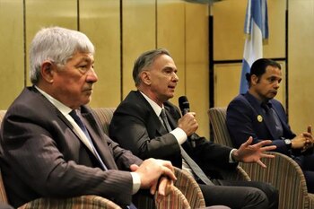 El ex senador fue el