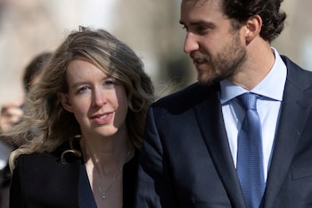 Los documentos de constitución de Haemanthus no incluyen el nombre de Holmes en ningún rol formal dentro del negocio (REUTERS/Carlos Barria)