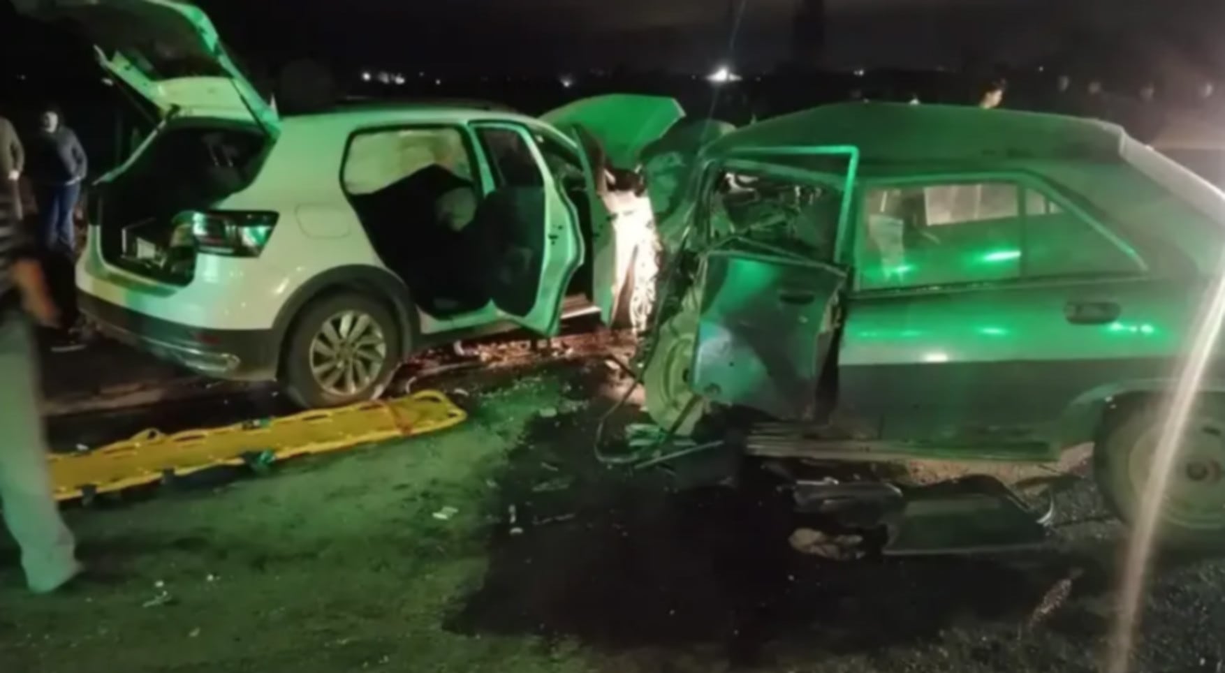 Dos vehículos colisionados en la Ruta 60 de Mendoza muestran las consecuencias de un impacto frontal con tres víctimas fatales. (Sitio Andino)