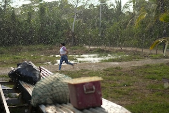Imagen de referencia. Las precipitaciones previstas dificultan el alojamiento temporal de las personas que permanecen a la intemperie. /(Foto AP/Matías Delacroix)