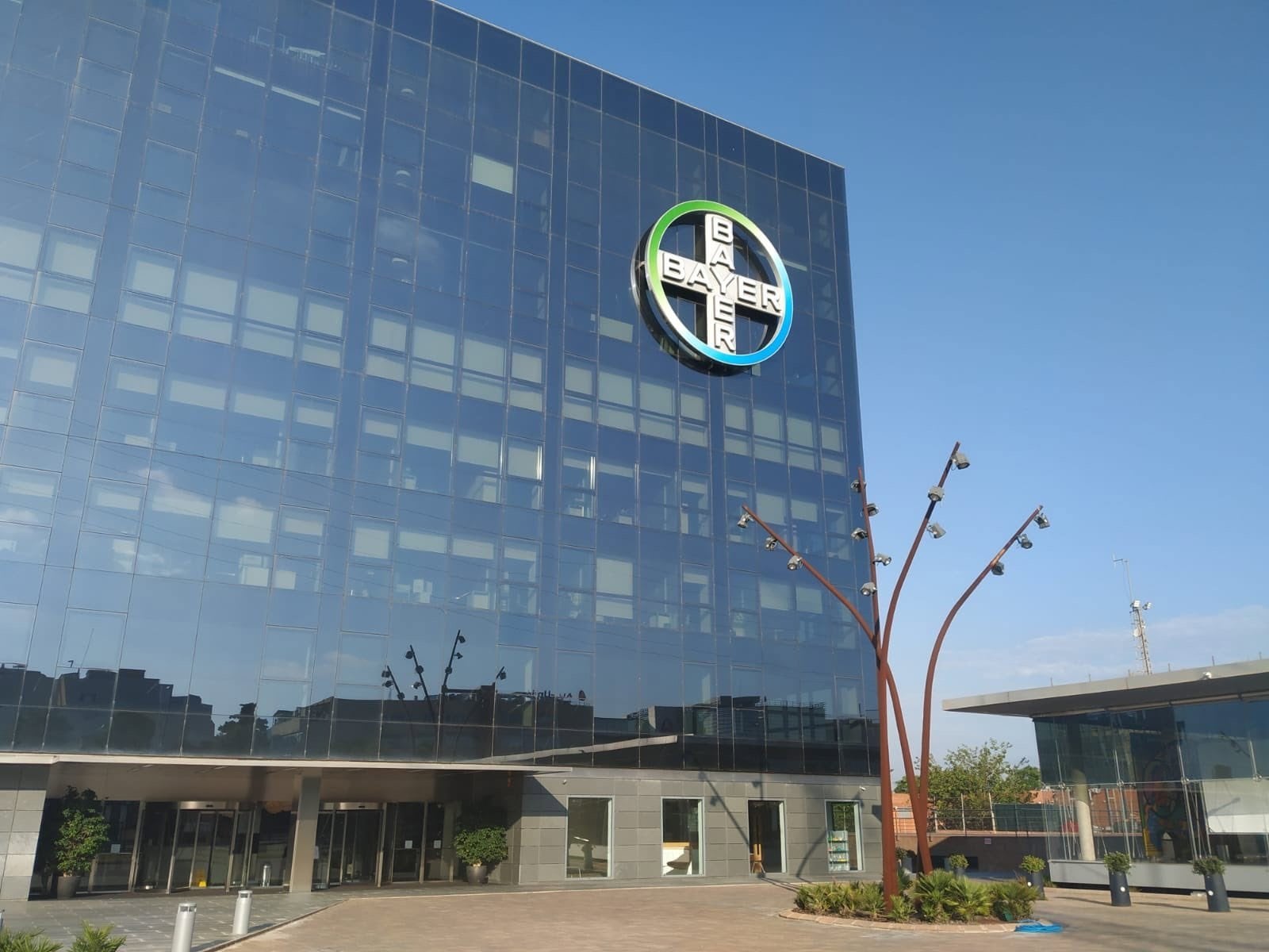 Bayer España presenta su 5.º Informe de Impacto, con innovación colaboración como claves para avanzar
