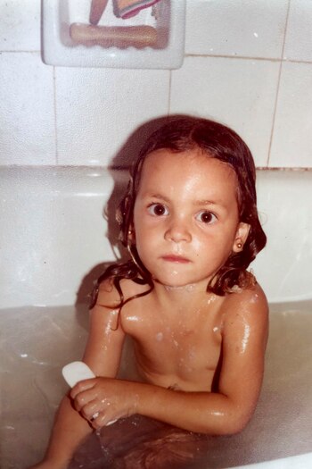 María Gorof de niña, cuando todavía era "Gime" para su familia