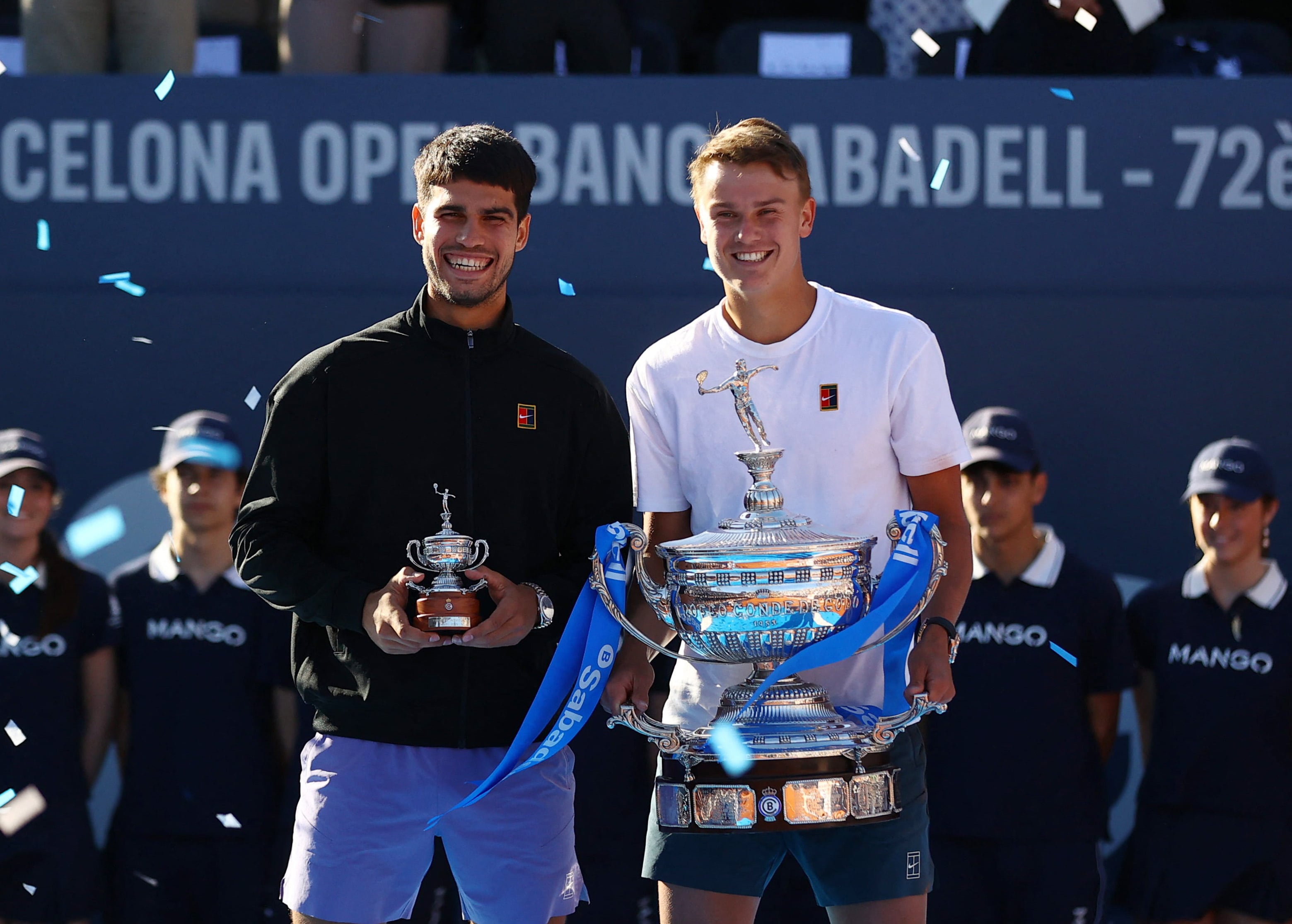 Holger Rune se consagró en Barcelona con triunfo sobre Carlos Alcaraz en la final (Fuente: REUTERS/Bruna Casas)