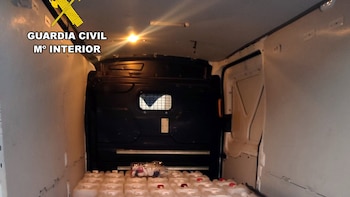 La Guardia Civil detiene a dos personas en Murcia relacionadas con el 'petaqueo'