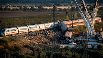 Última hora del accidente de trenes en Toledo, en directo | Continúan las labores de búsqueda en Urda y Óscar Puente ofrecerá una rueda de prensa este viernes