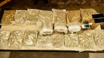 Capturaron a un hombre con 18 paquetes grandes de marihuana durante un operativo en San Salvador