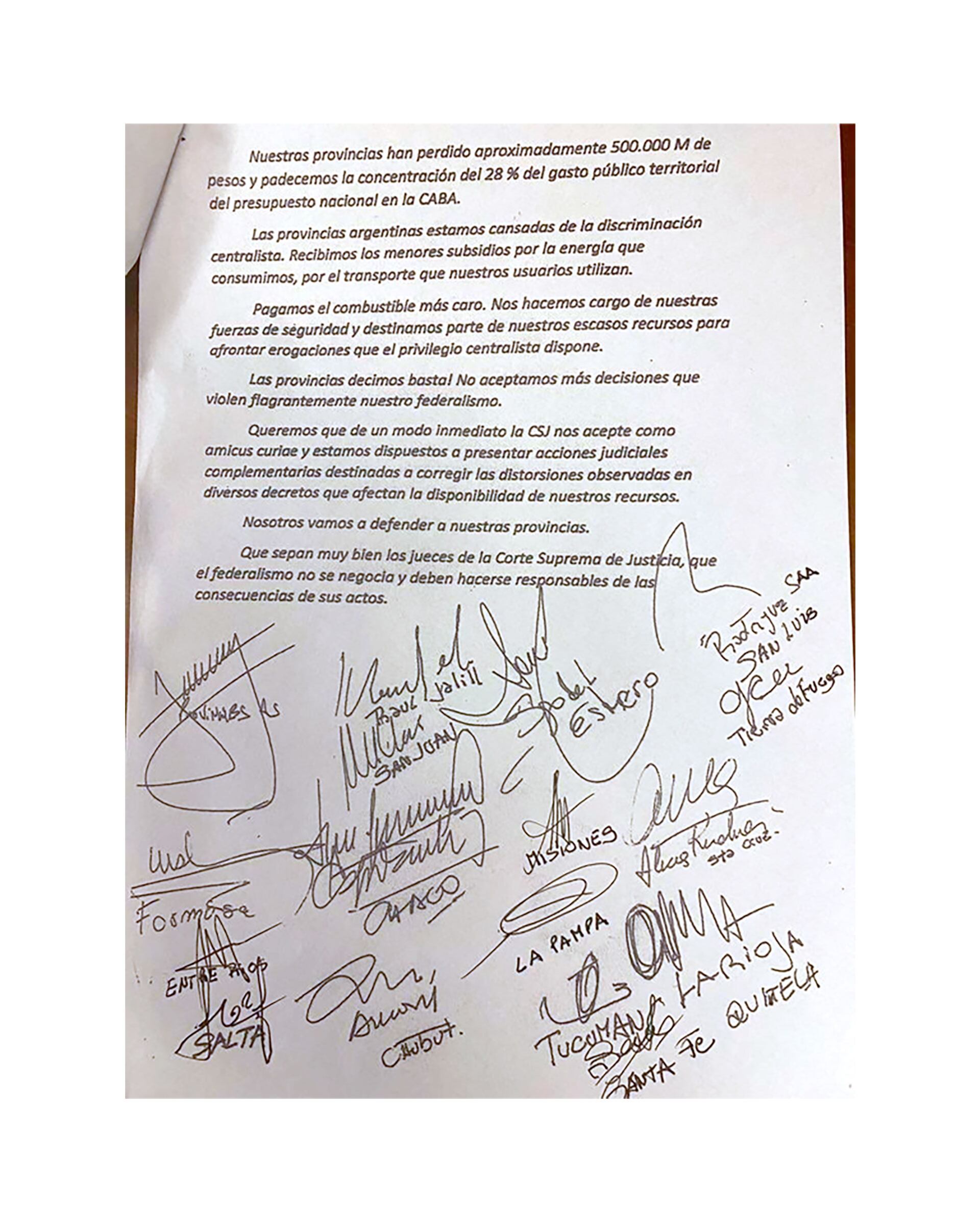 Las firmas de varios gobernadores en relación a la coparticipación