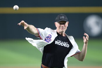 "Todos cometemos tonterías. Pero se trata de perdonarse a uno mismo", declaró Neal sobre cómo enfrenta su sobriedad
Mandatory Credit: Tim Heitman-Imagn Images