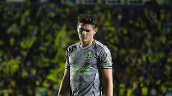 Reportan que Israel Reyes habría viajado a Europa para analizar ofertas de clubes