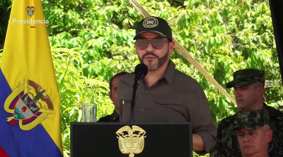 El presidente Abelardo De La Espriella encabezó en Valledupar la activación de una unidad militar contra el ELN - crédito Presidencia - crédito Captura video Presidencia