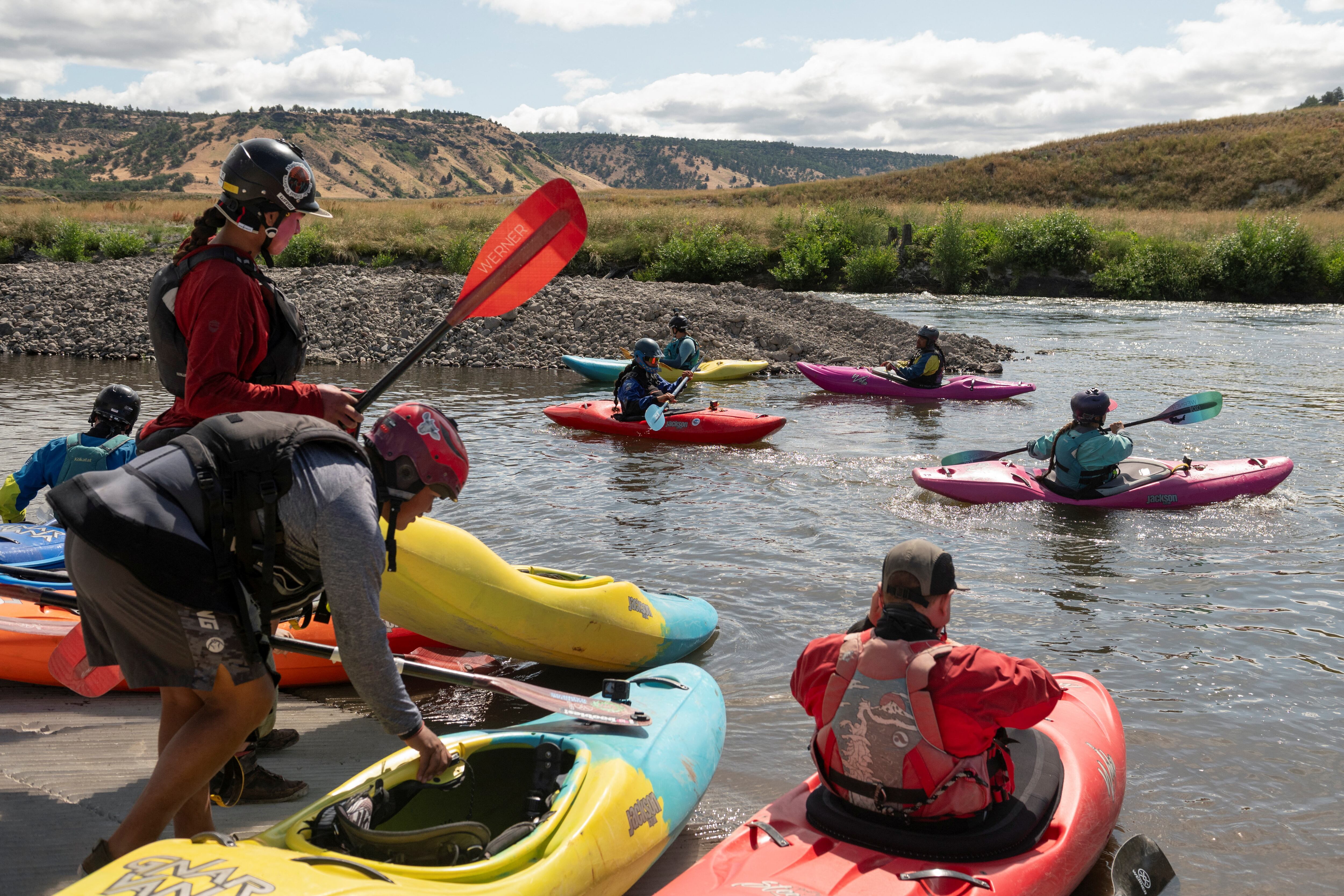 La medida alcanza a todos los ríos y arroyos de jurisdicción provincial (REUTERS)