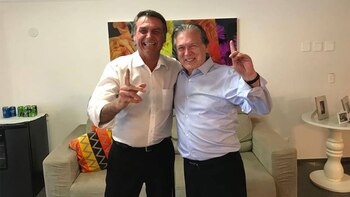 Jair Bolsonaro y Luciano Bivar