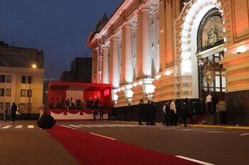 La alfombra por donde se
