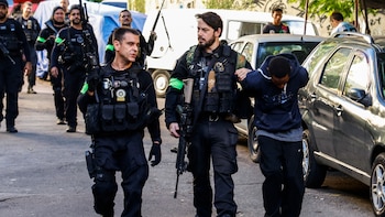 La policía desmanteló en Brasil una red que enviaba cocaína a Europa oculta en café y cemento