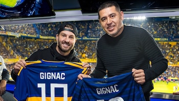 Gignac visita La Bombonera junto a Riquelme y confiesa: “Mi sueño también era jugar acá, pero no se pudo”