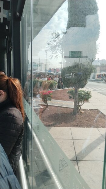 Usuarios se encuentran varados en