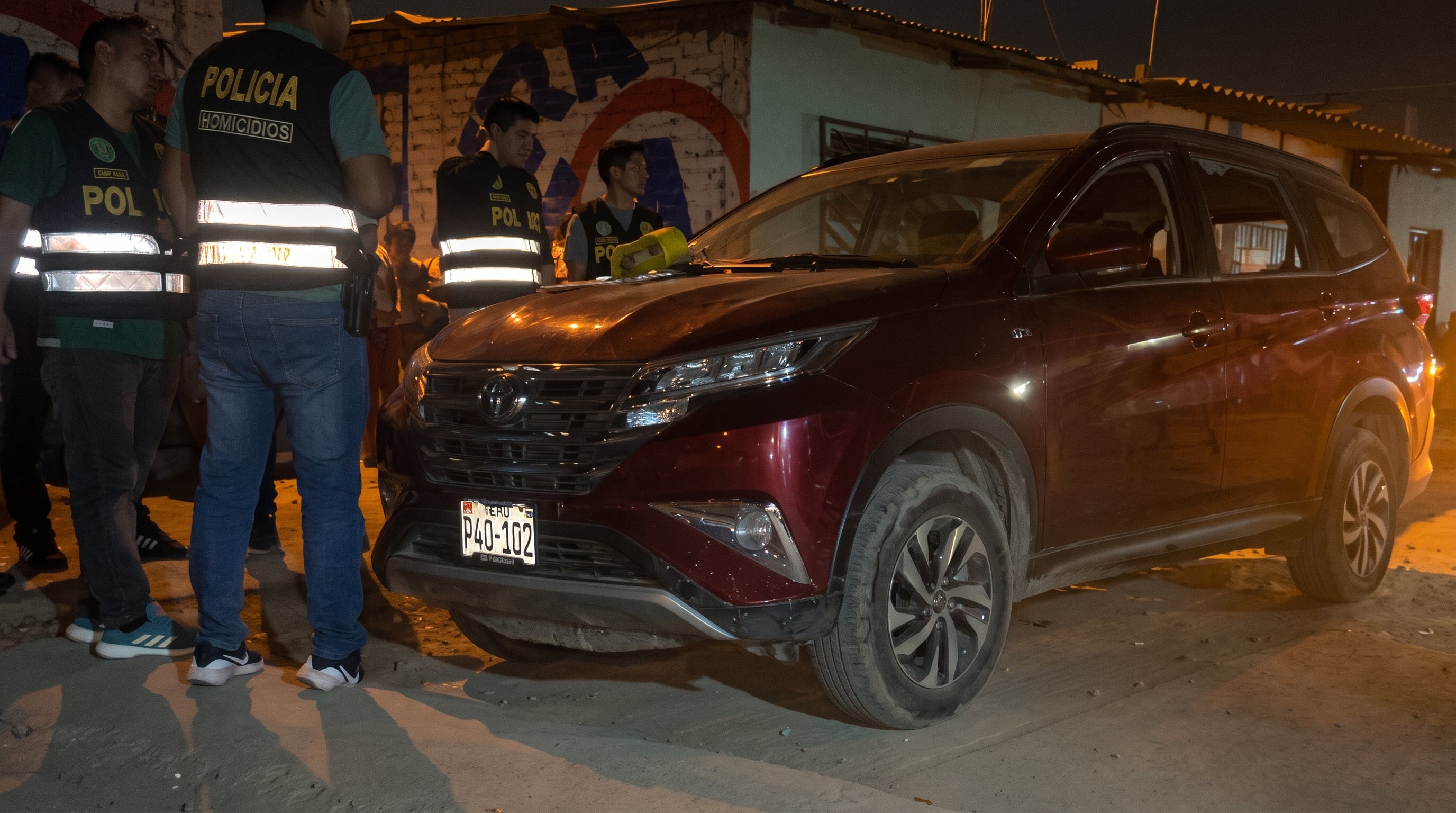 Masacre en Piura: Padre y sus hijos son asesinados dentro de su camioneta en la vía pública y con más de 15 disparos