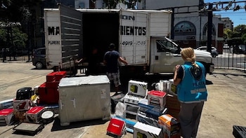La Policía donó electrodomésticos, herramientas