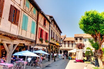Mirepoix, en Francia (Shutterstock).