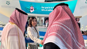 España analiza “la evolución de los ataques hutíes” y “vías para fortalecer las relaciones” con Arabia Saudí en una llamada entre Robles y su homólogo de Riad