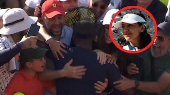 La acusaron de robarle una raqueta a un ex Top Ten en pleno festejo y su gesto sorprendió en Roland Garros: “No fue mi intención”