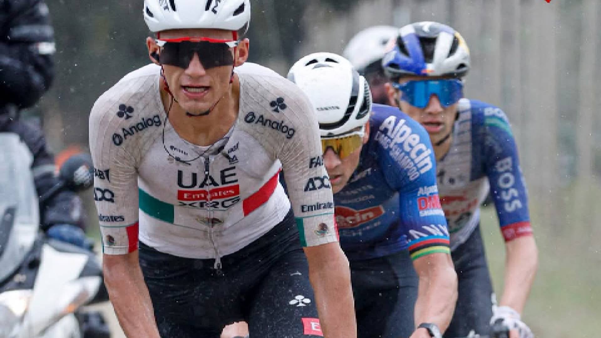 Su buena carrera intermedia le dió dio un bono que incrementó su ventaja sobre su rival más cercano. (IG UAE Team Emirates)