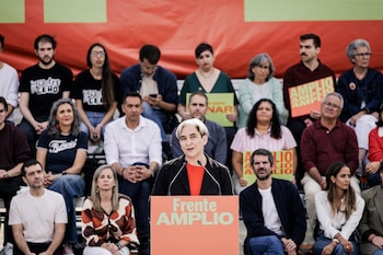 17/10/2026 La exalcaldesa de Barcelona Ada Colau, durante el acto de presentación de su candidatura a las elecciones generales del 29N, en el Auditorio del Parque Lineal del Manzanares, a 17 de octubre de 2026, en Madrid (España).
POLITICA
Carlos Luján - Europa Press