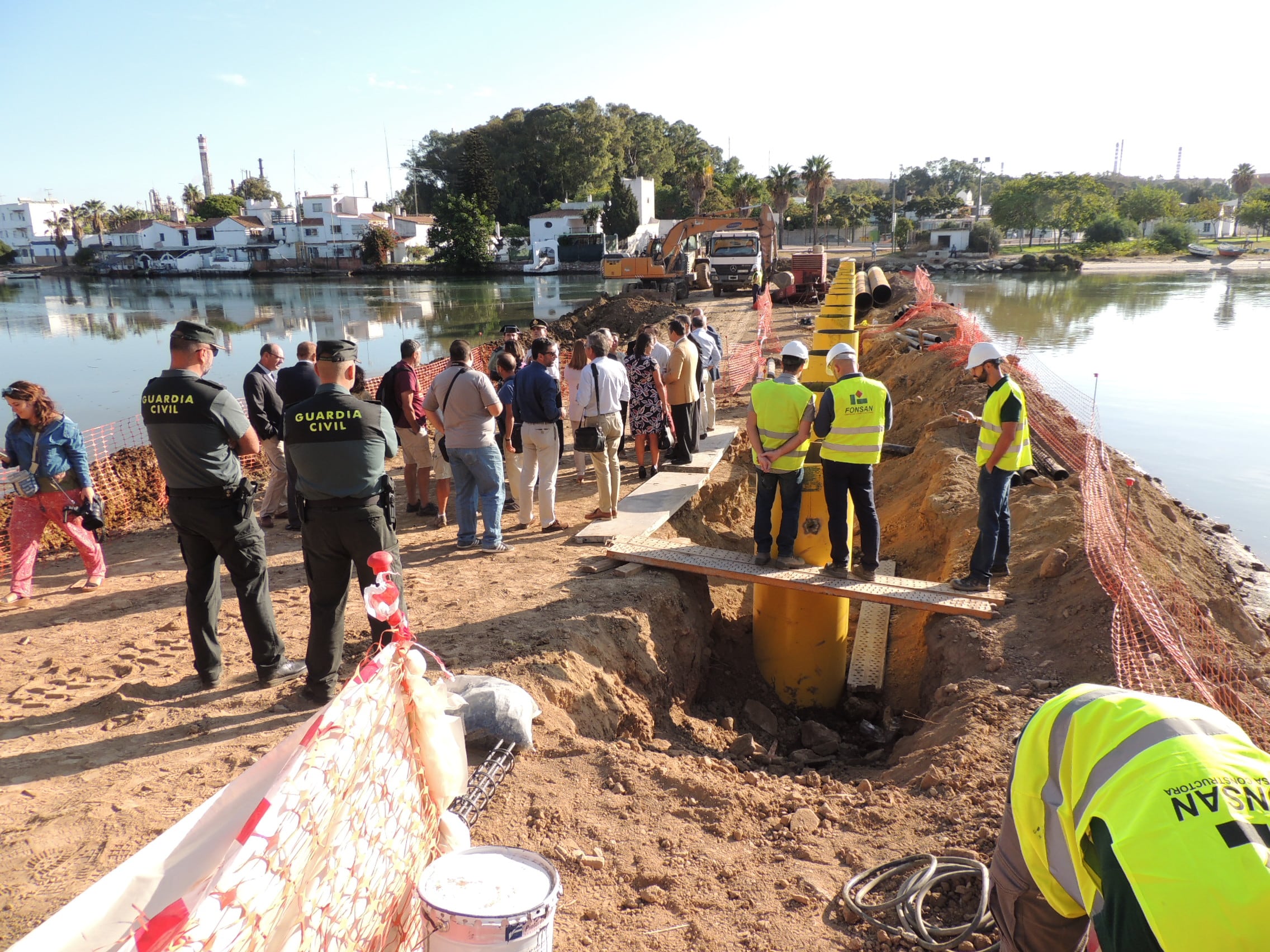 Interior prepara nuevas ‘barreras antinarcos’ 10 años después de la primera, que ha sufrido sabotajes y problemas ecológicos desde su construcción