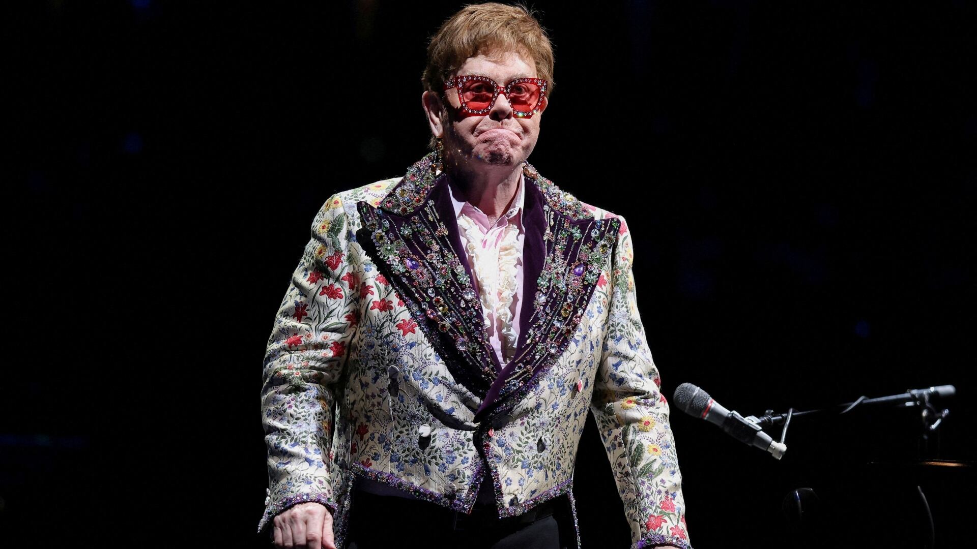 Elton John destaca el impacto emocional de la ceguera y la importancia de la resiliencia ante la adversidad(REUTERS/Jonathan Bachman/File Photo)