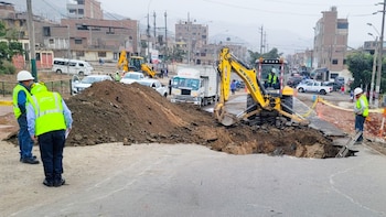 Suspensión temporal de agua potable en San Juan de Lurigancho por rotura de tubería