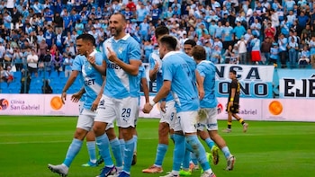 Hernán Barcos se hizo cargo de la apertura del score contra Juan Pablo II por Torneo Clausura 2026. - Crédito: RZ Visuals