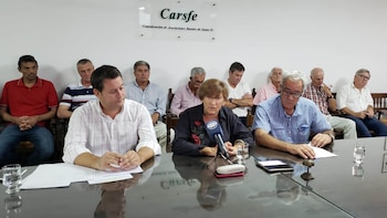 Autoridades de Carsfe ayer durante