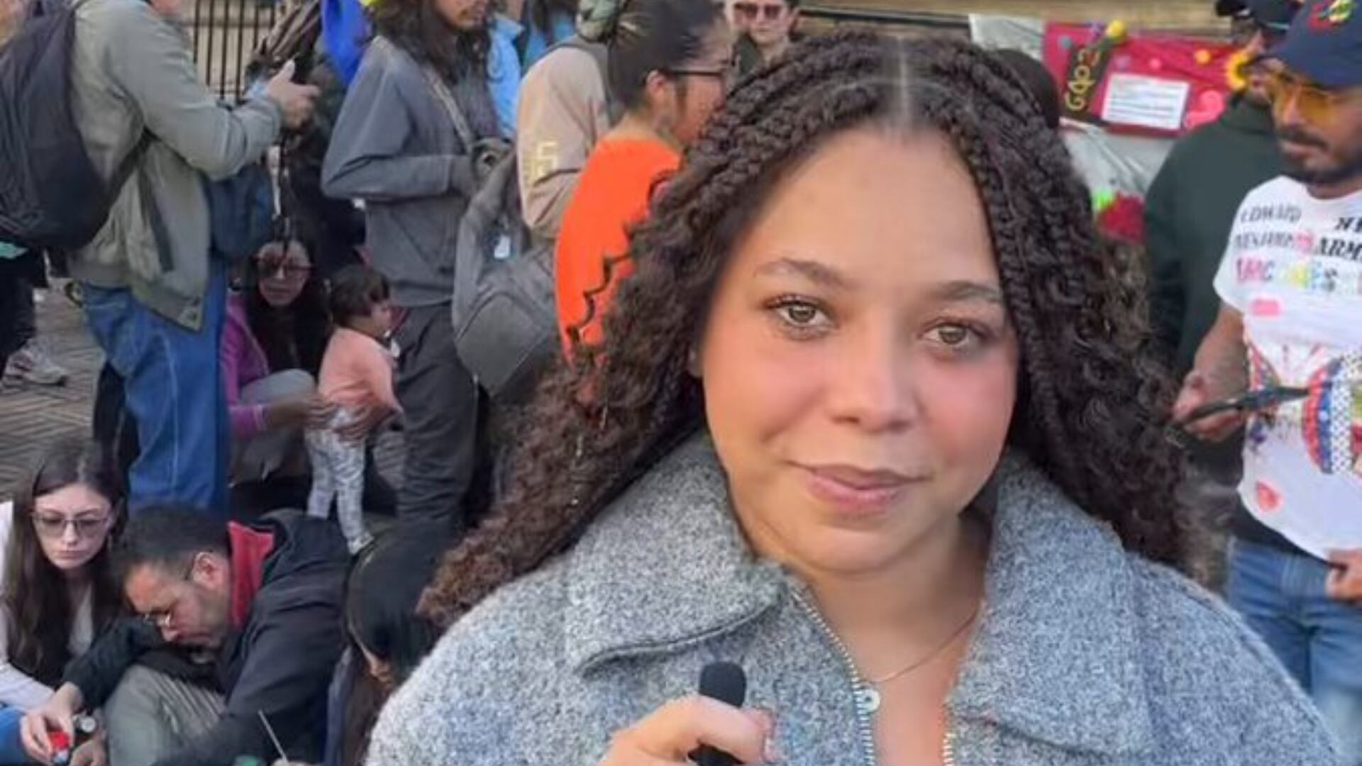 El aumento exponencial en los recursos gestionados por la asociación pone en primer plano la necesidad de mayor vigilancia sobre la adjudicación y la trazabilidad de los fondos públicos destinados a grupos históricamente marginados - crédito @VeroGuerrero_1/X