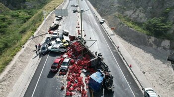 Un camión de gaseosas provocó
