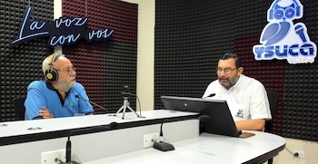 El presidente del CESTA, Ricardo Navarro, durante su intervención donde advirtió sobre el impacto del plástico desechable en los ríos y la salud humana en El Salvador (Cortesía: YSUCA).