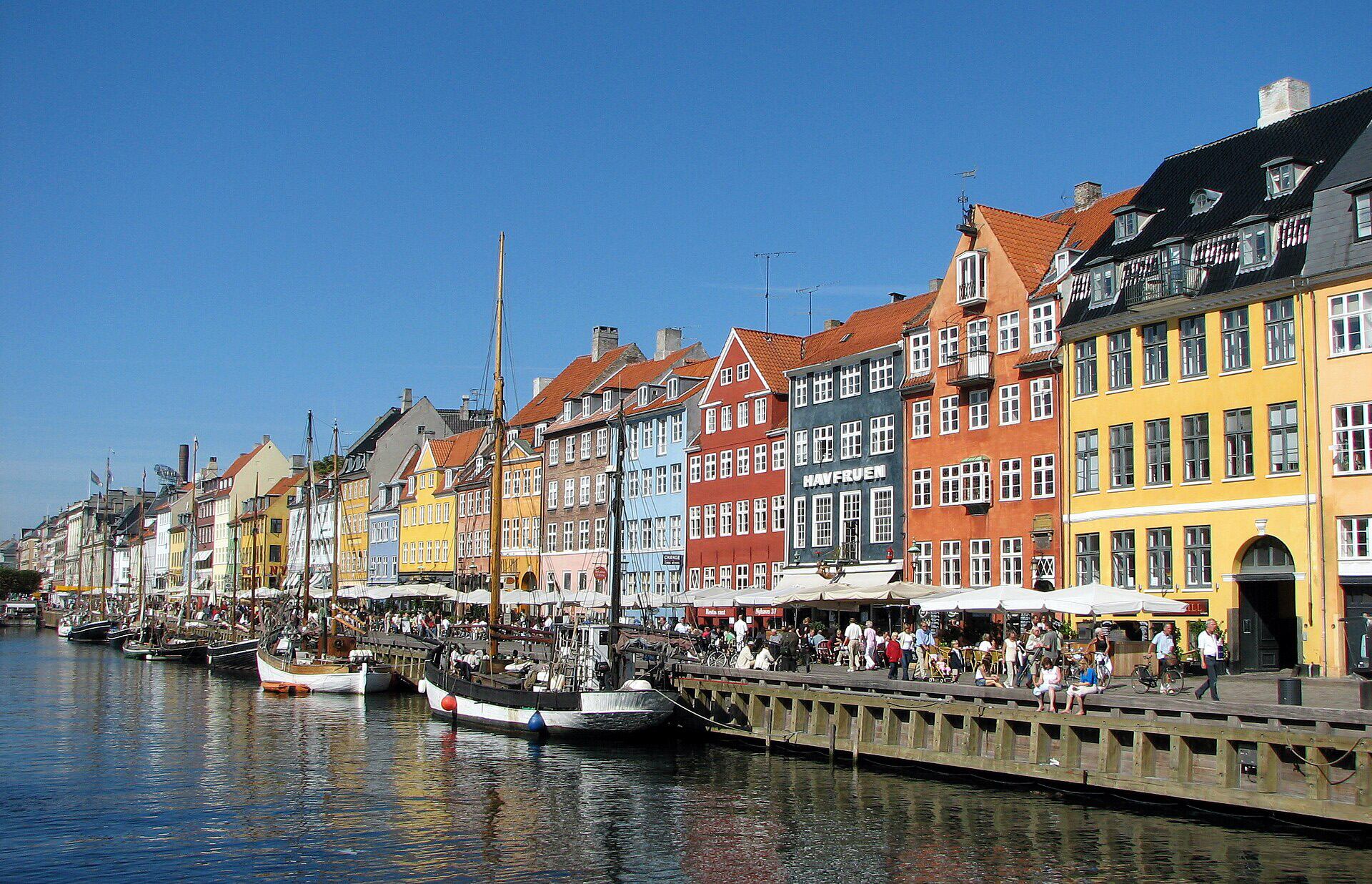Copenhague conserva la bicicleta como medio de desplazamiento pese al frío, la lluvia y el viento otoñales.